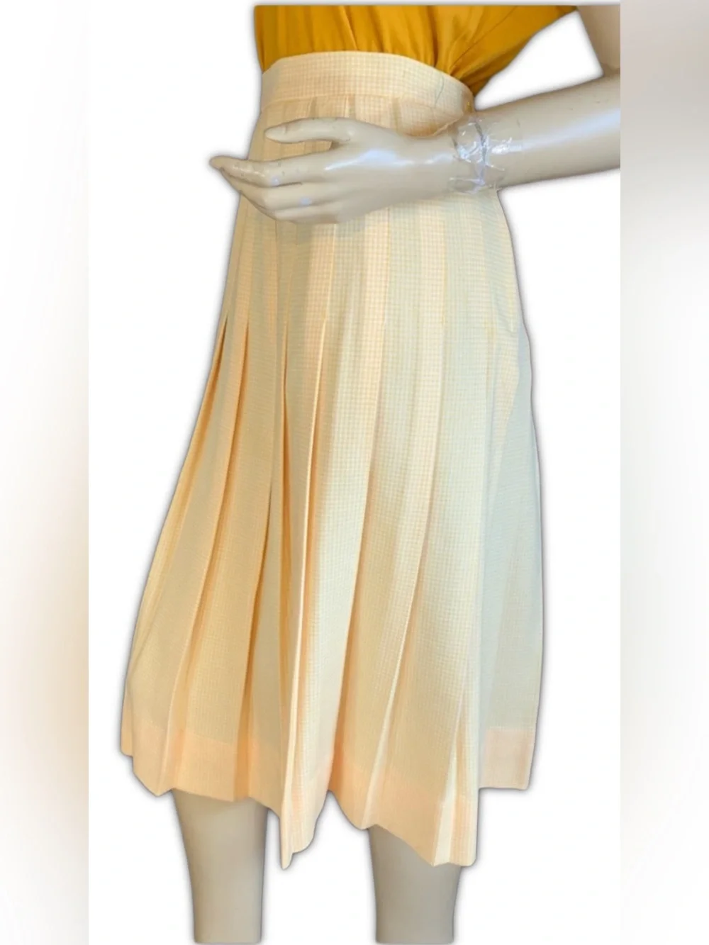 VINTAGE 1980'S YELLOW AND WHITE GINGHAM PRINT PLEATED A-LINE SKIRT (10)